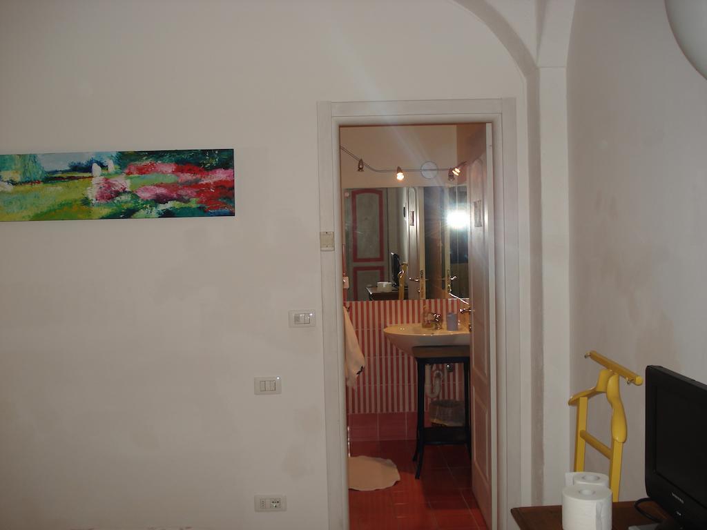 Villa Agriturismo La Vecchia Dolceacqua Exterior foto